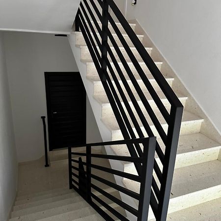 First Apartment زادار المظهر الخارجي الصورة