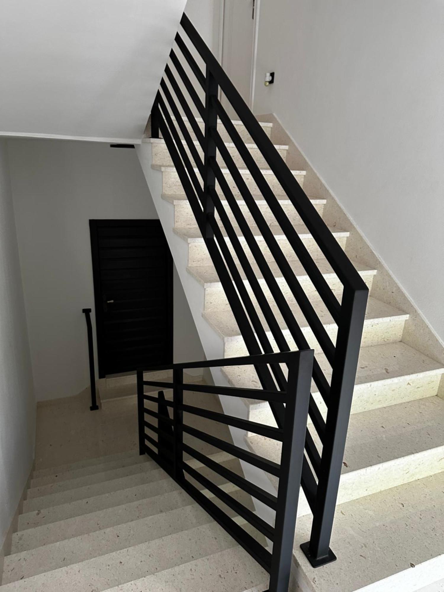 First Apartment زادار المظهر الخارجي الصورة
