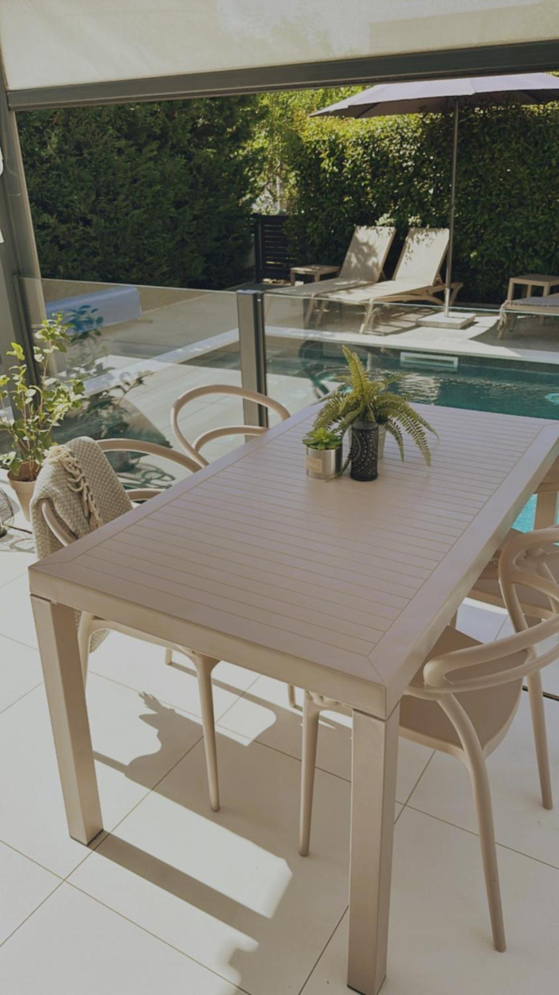 First Apartment زادار المظهر الخارجي الصورة
