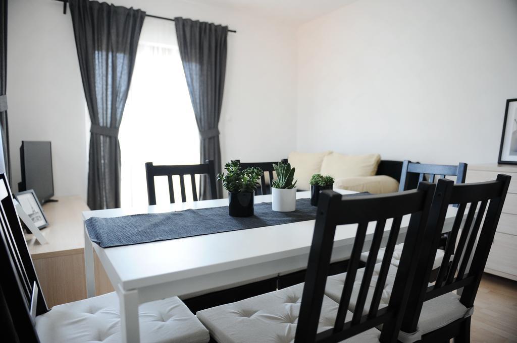 First Apartment زادار المظهر الخارجي الصورة