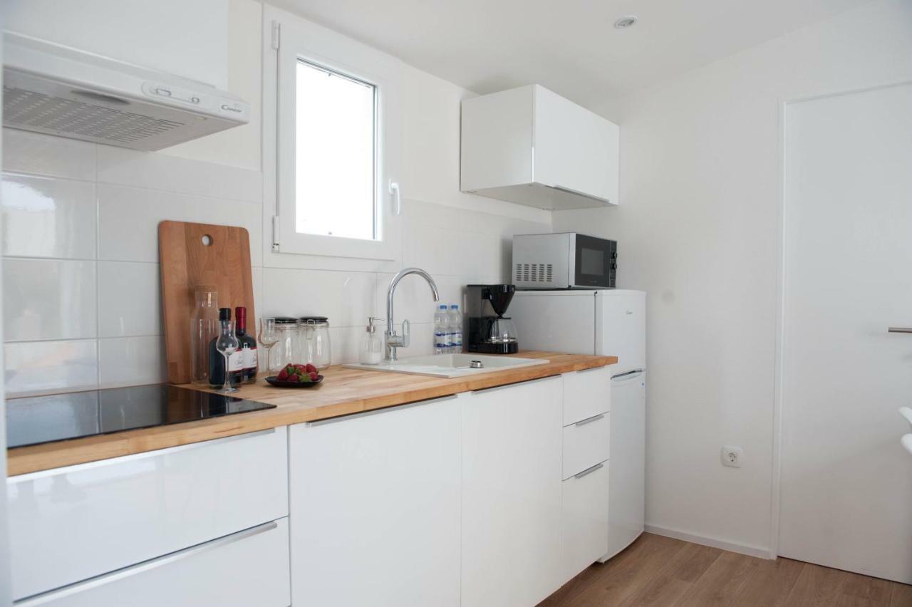 First Apartment زادار المظهر الخارجي الصورة